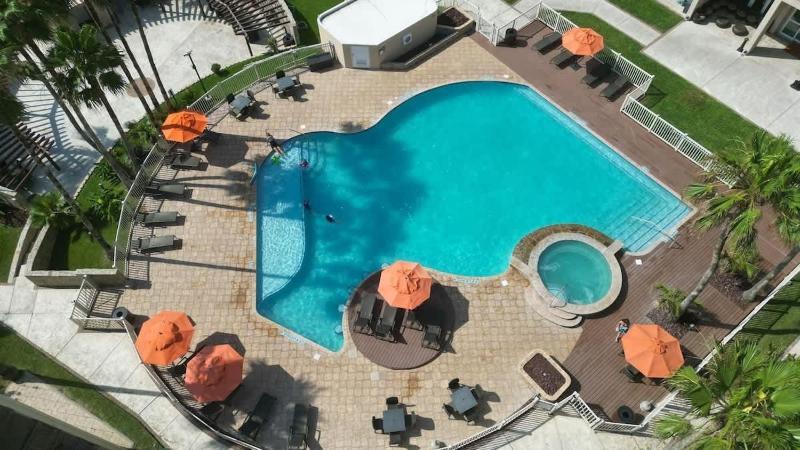 Renovated Beachfront Condo with 2 Pools Tons of Beds Bahia Mar #426 - image 20