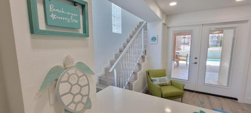 Huge Beachview Home Pool Updated - image 30