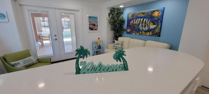 Huge Beachview Home Pool Updated - image 19