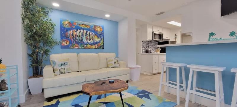 Huge Beachview Home Pool Updated - image 25