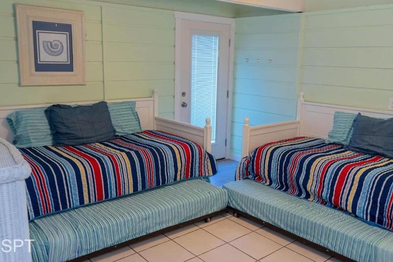 Caribbean Vibes House home - image 26