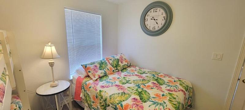 Cora Lee Beachview condo - image 13