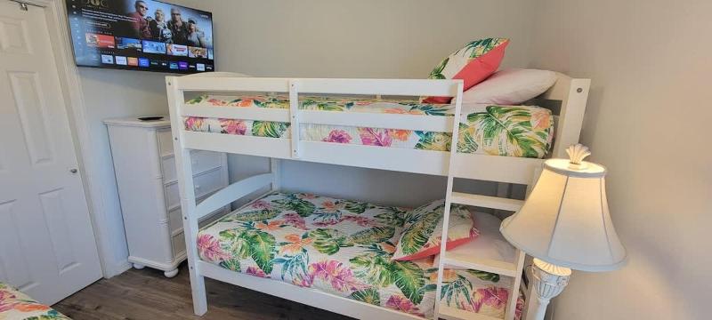 Cora Lee Beachview condo - image 12