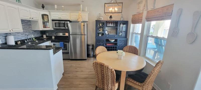 Cora Lee Beachview condo - image 21