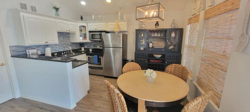 Cora Lee Beachview condo - image 19
