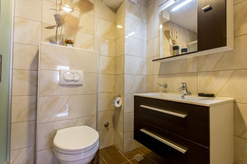 Superior Apartment image 2