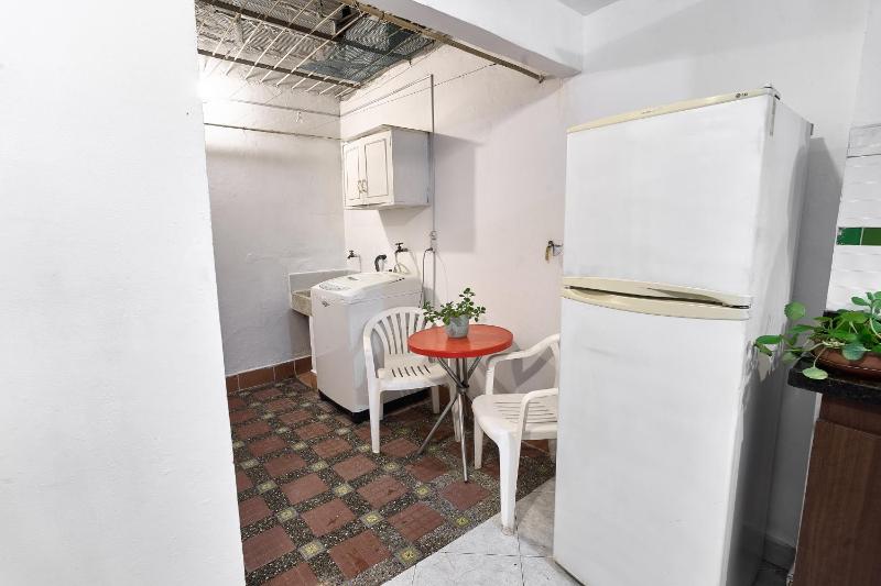 Casa grande cerca al Poblado - image 2