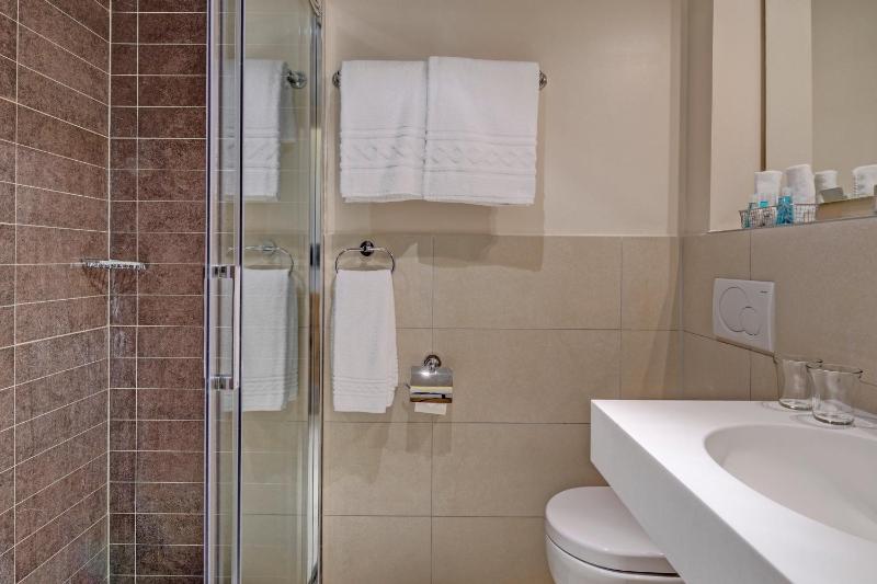 Economy Double Room image 2