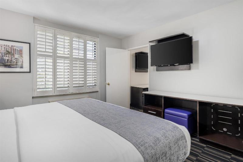SureStay Hotel by Best Western Beverly Hills West LA - image 16