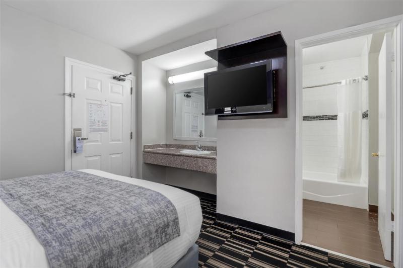 SureStay Hotel by Best Western Beverly Hills West LA - image 12