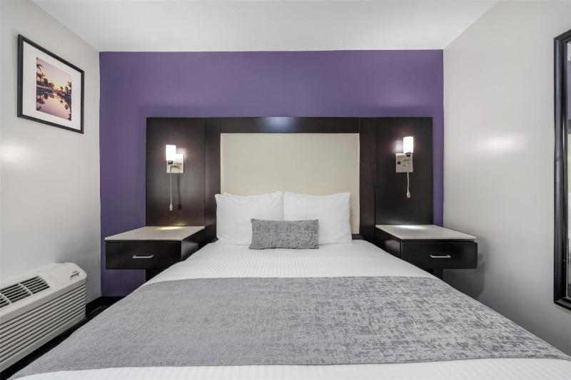 SureStay Hotel by Best Western Beverly Hills West LA - image 9