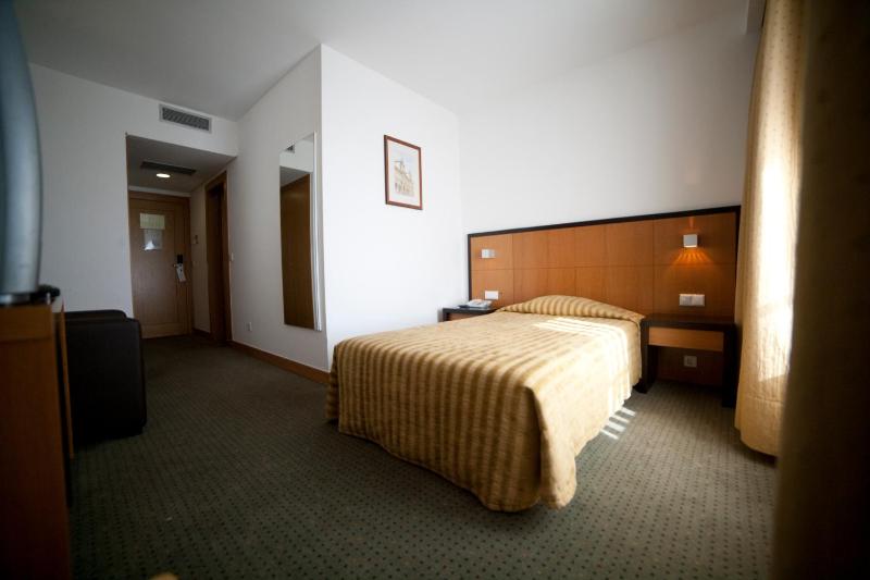 Single Room image 2