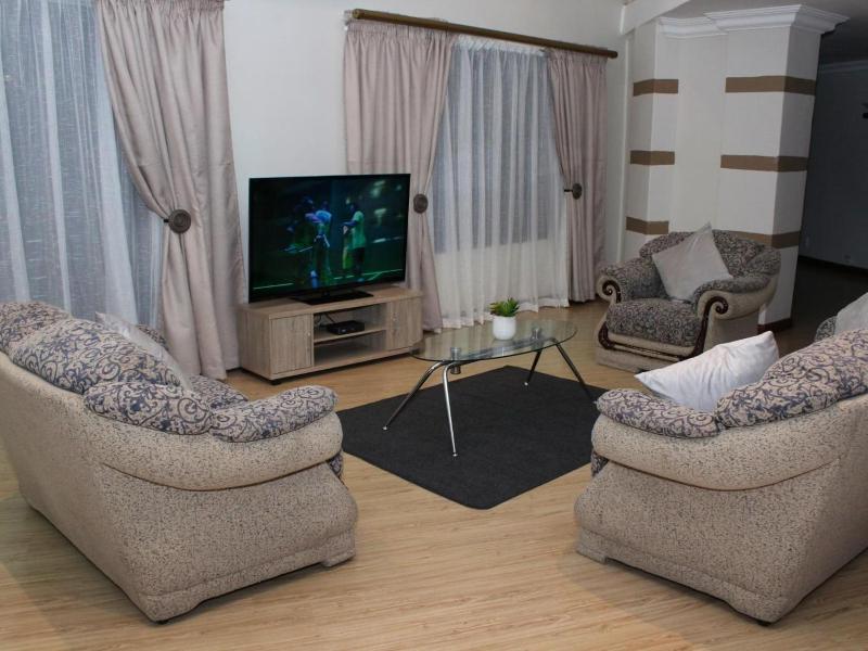 The Pillows Suites Villa - image 8