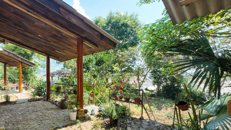 Giay's Local House - image 38