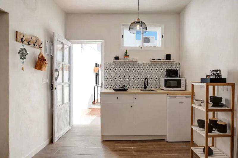 Cozy apartment in Vejer - 25 m² with mountain view - image 5