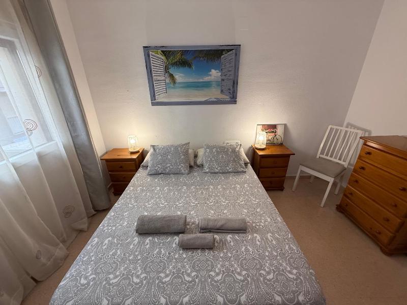 Apartamento en Centro Alicante junto al Mercado con terraza By Turihome - image 13