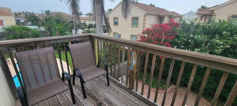 Beach & Palms condo condo - image 13
