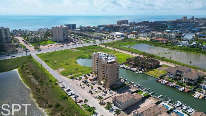Landfall 22 home - image 40