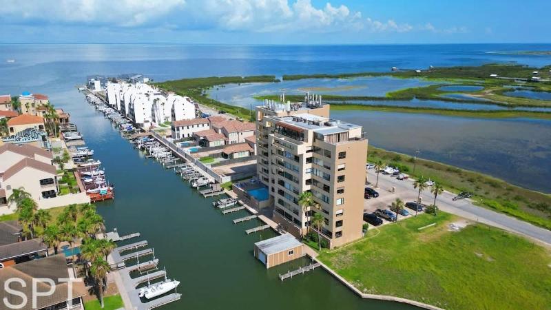 Landfall 22 home - image 11