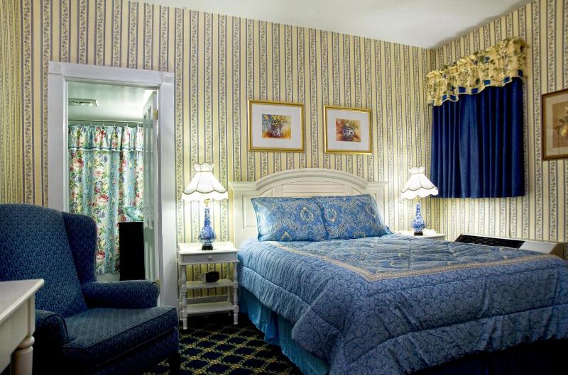 Standard Room image 3