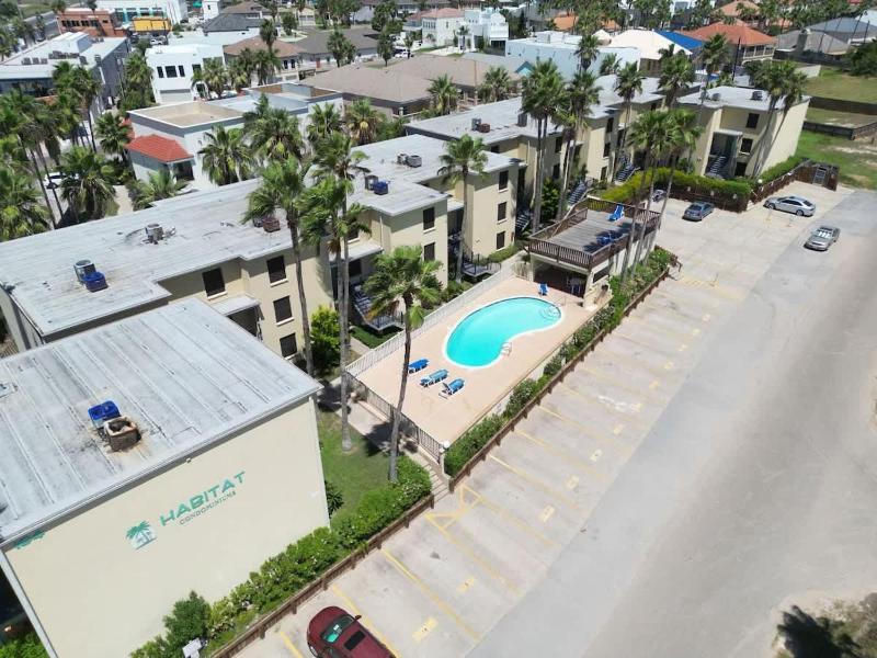 2 Levels Pool Near Beach 2 Patios apts - image 39