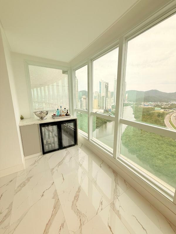 Luxury with Spa at Marina Beach Towers - image 31
