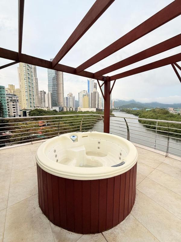 Luxury with Spa at Marina Beach Towers - image 45