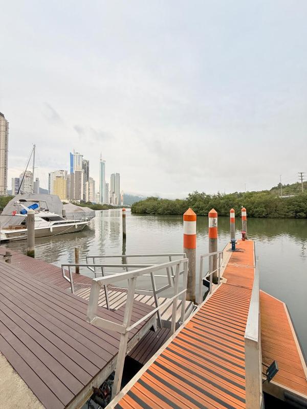 Luxury with Spa at Marina Beach Towers - image 7