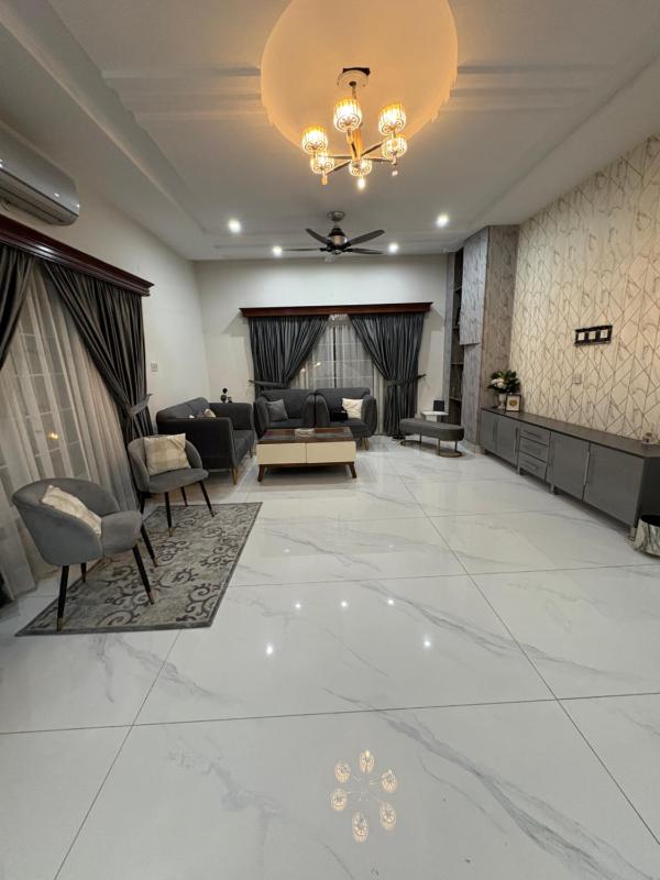 Zee Suites - image 13