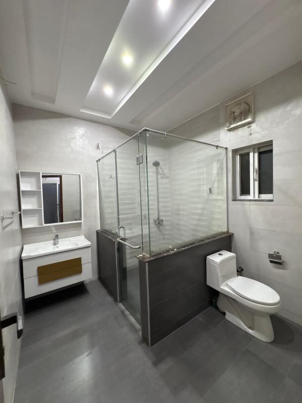 Zee Suites - image 4