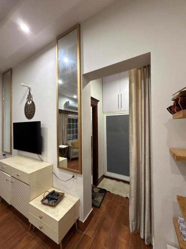 Zee Suites - image 7