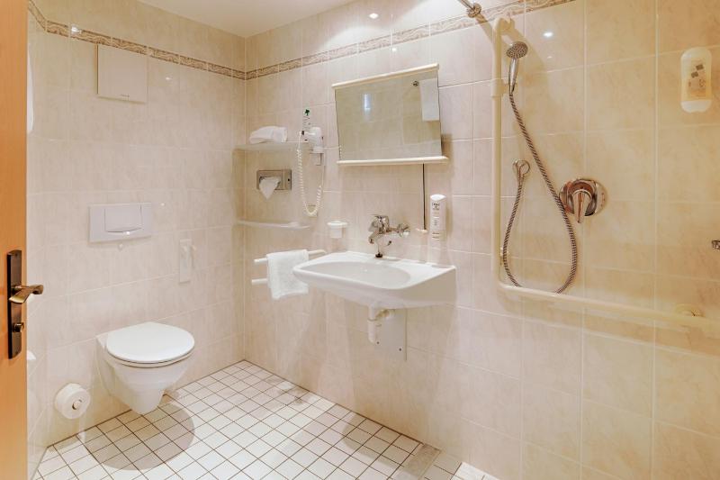 Standard Double Room image 2