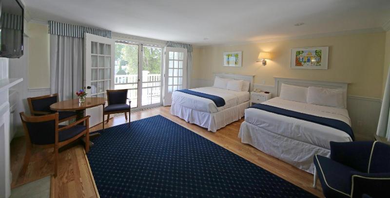 Superior King Suite image 2