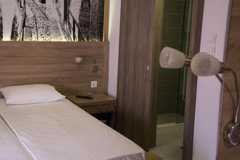 Marianna Hotel - image 36