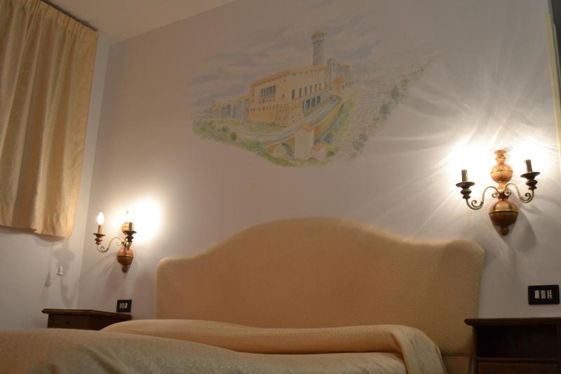 Superior Twin Room image 4