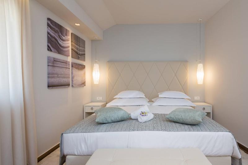 Superior Double or Twin Room image 3