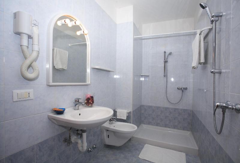 Single Room with Balcony image 3