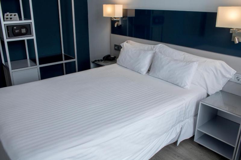 Double Room with Disability Access image 2