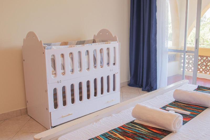 Lani Palm Apartment - 3 Min to Beach - image 9