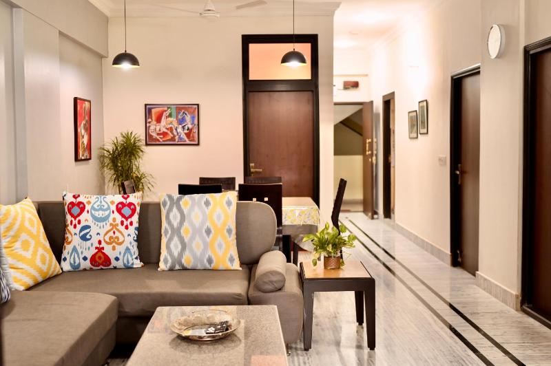 Neelam Homestay - Lemon Room - image 5