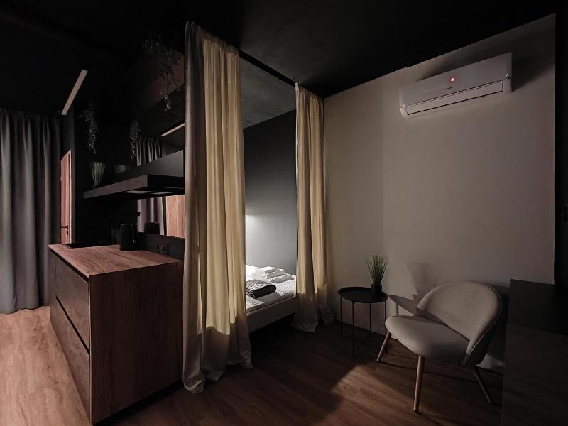 BT Apartment - image 10