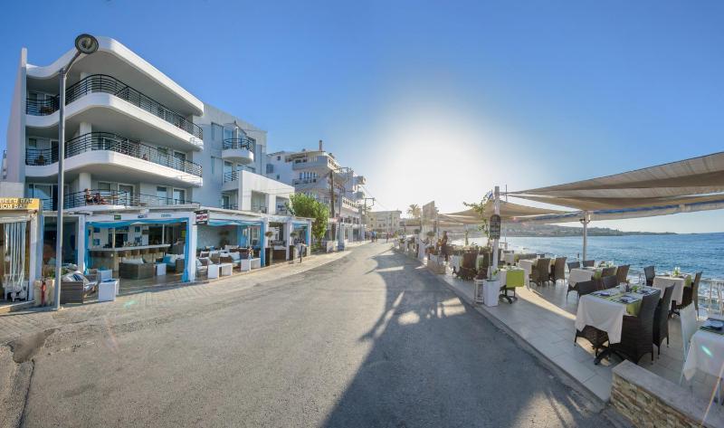 Alia Beach Hotel by Estia - image 5
