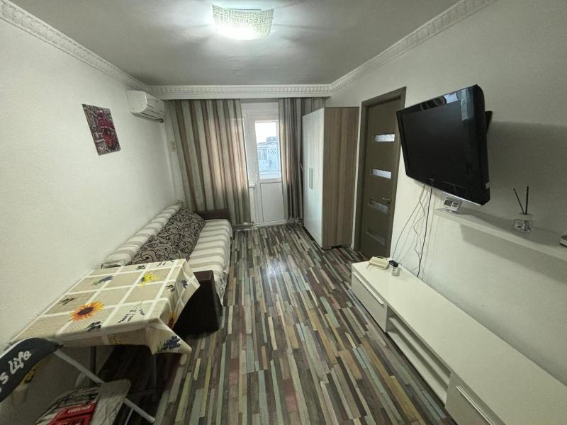 London Appartment - image 17