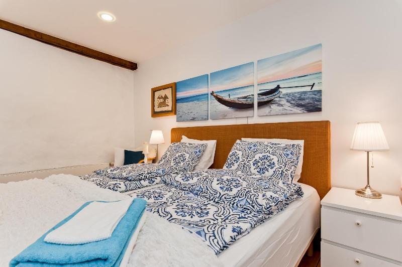 Old Town Central Apartment - image 2