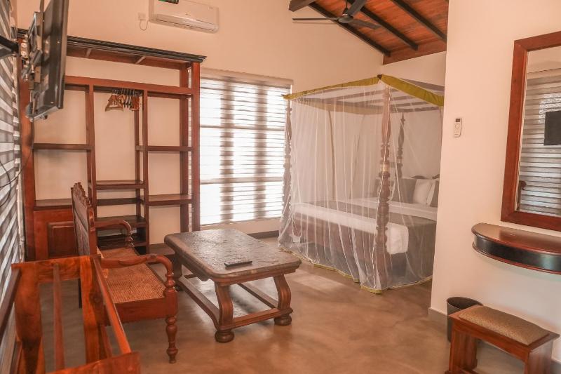 Beach Club Bungalow Induruwa - image 34