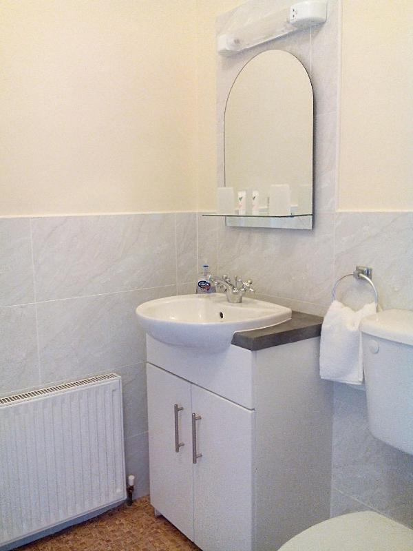Double or Twin Room image 2