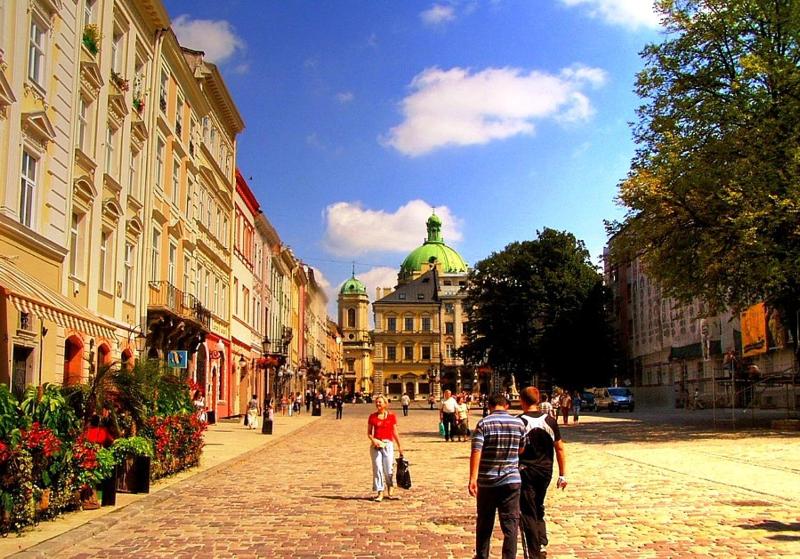 Romantic Apartment on Rynok square with Air-Conditioning - image 15