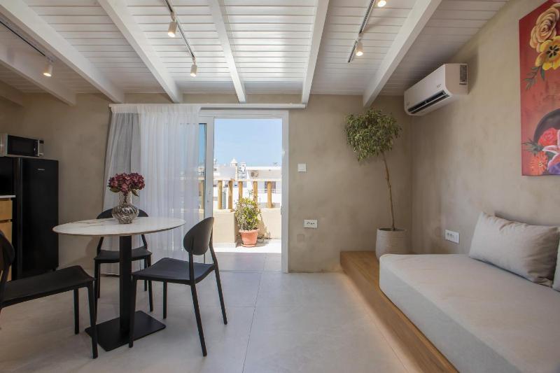 New Town Deluxe Loft - image 6