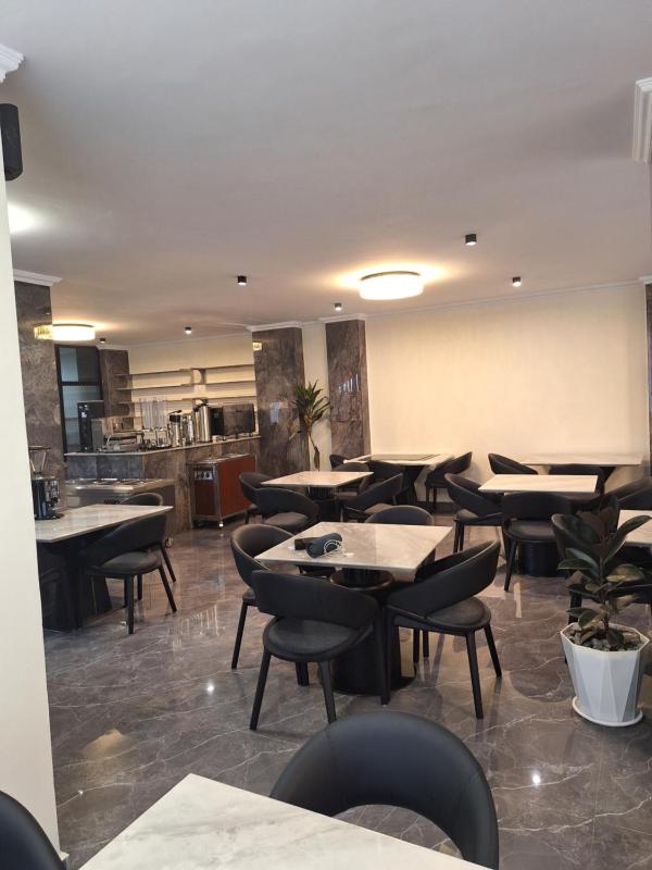 Point Central Hotel - image 15