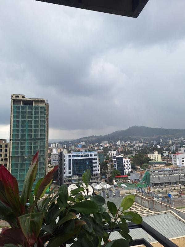 Point Central Hotel - image 2
